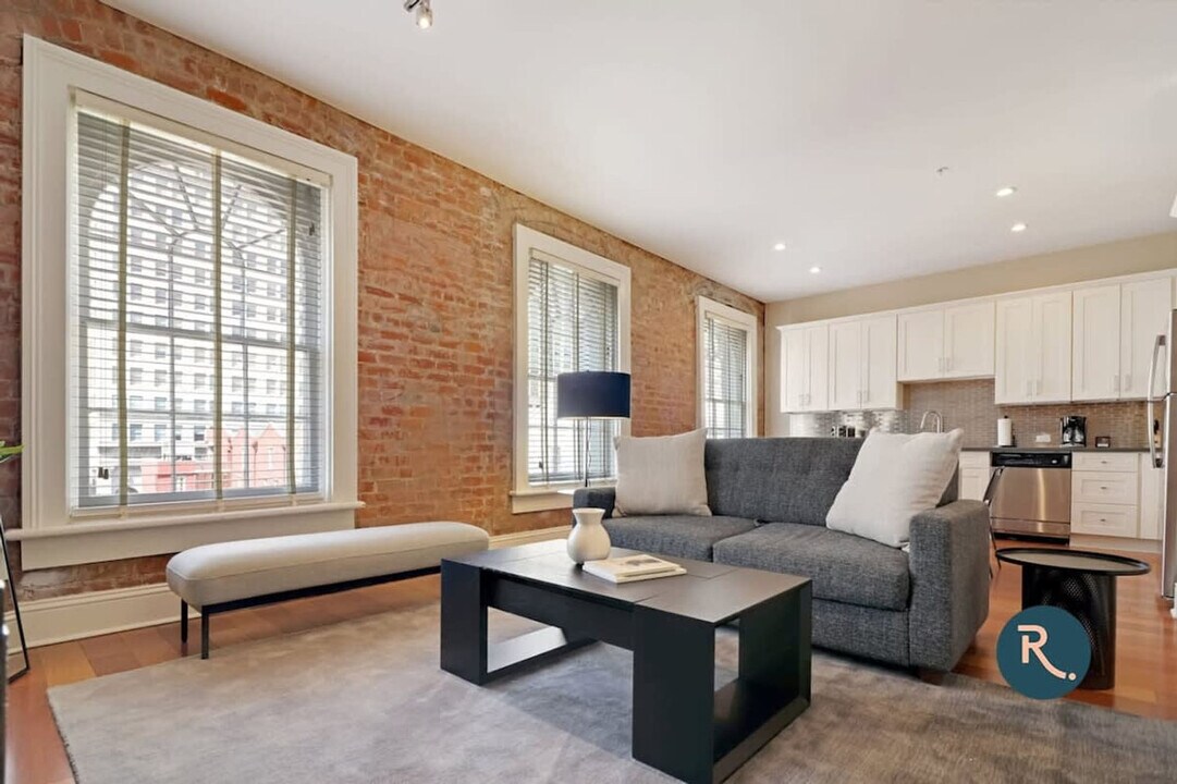 822 Perdido St in New Orleans, LA - Building Photo