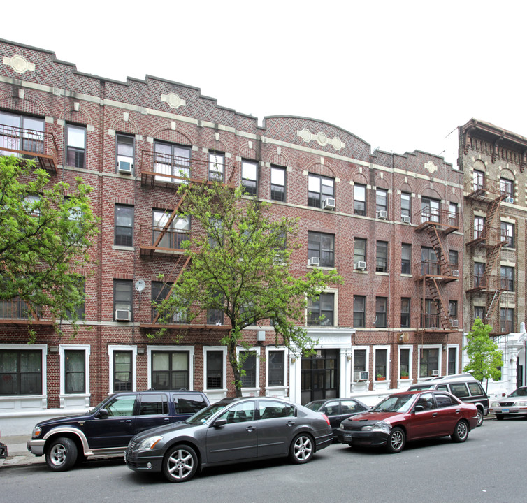 Lincoln Court in Brooklyn, NY - Foto de edificio