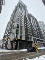 180 George St in Ottawa, ON - Building Photo