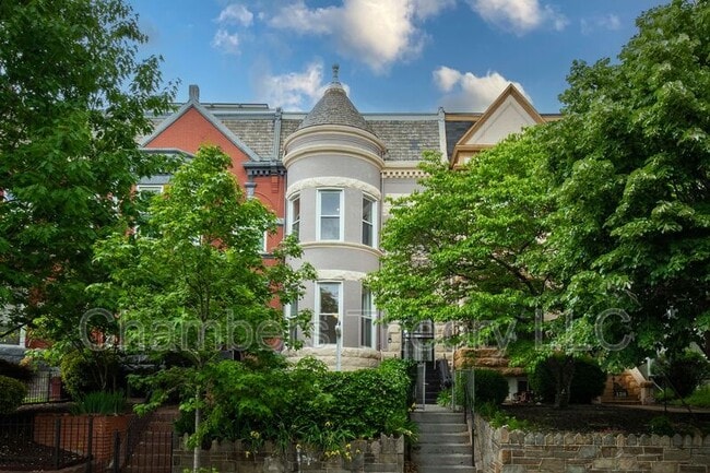 136 R St NE in Washington, DC - Building Photo - Building Photo