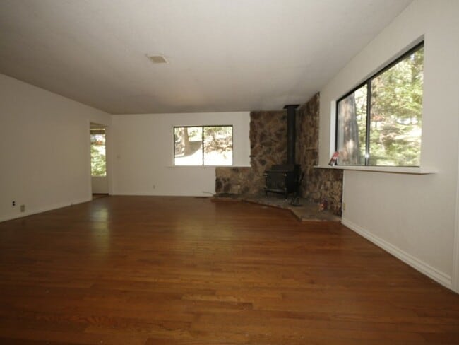 27252 Cedar Bow Ct in Pioneer, CA - Building Photo - Building Photo