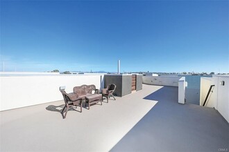 1526 Sullivan Ave in Costa Mesa, CA - Building Photo - Building Photo
