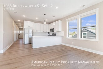 1058 Butterworth St SW in Grand Rapids, MI - Building Photo - Building Photo
