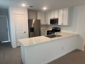 2843 Red Diamond in San Antonio, TX - Building Photo - Building Photo