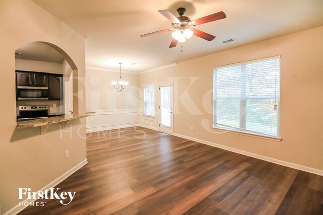 5565 Union Pointe Pl in Union City, GA - Foto de edificio - Building Photo