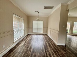 2245 Tiffany Glenn Ct in Bedford, TX - Building Photo - Building Photo
