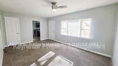 10712 E 27th Terrace S in Independence, MO - Building Photo - Building Photo