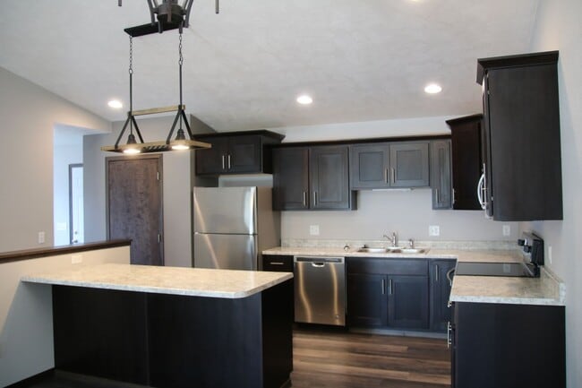 property at 3606 S Outfield Cir