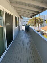 338-342 C Ave in Coronado, CA - Building Photo - Building Photo