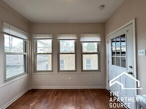 5023 N Ridgeway Ave in Chicago, IL - Foto de edificio - Building Photo