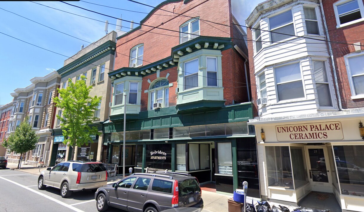 19-23 E Belvidere St in Nazareth, PA - Building Photo