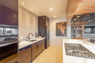 The LeeAnn in Seattle, WA - Building Photo - Interior Photo