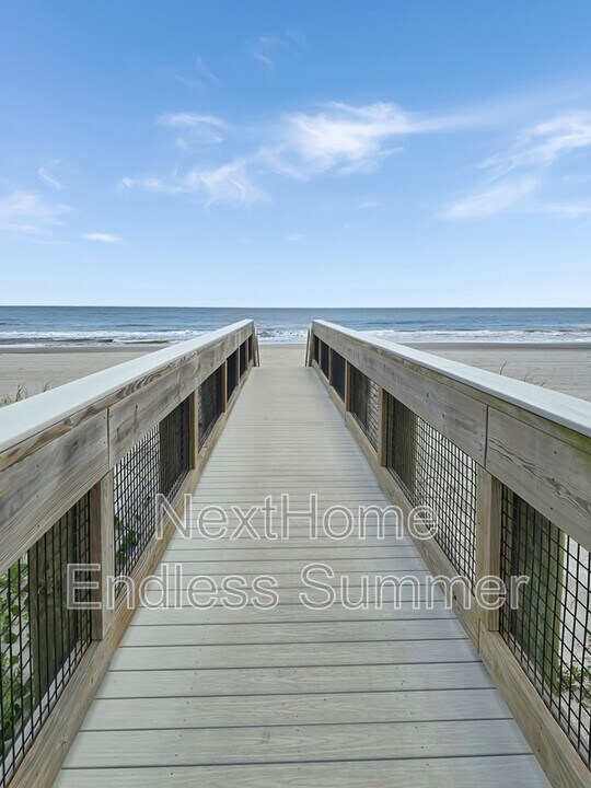 1107 1st St S in Jacksonville Beach, FL - Building Photo