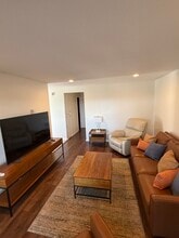 6338 Caminito Marcial in San Diego, CA - Foto de edificio - Building Photo