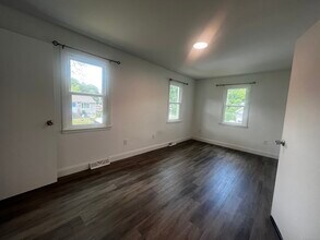 19 Joffre St in East Haven, CT - Building Photo - Building Photo