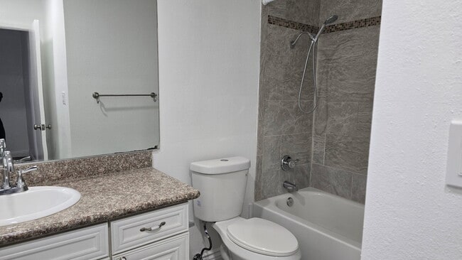2255 Cahuilla St, Unit Unit 28 in Colton, CA - Building Photo - Building Photo