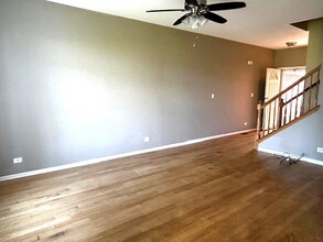1132 Coventry Cir in Glendale Heights, IL - Building Photo - Building Photo