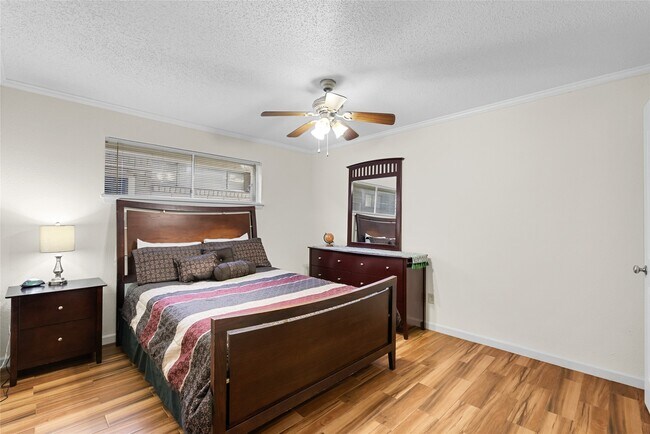 4727 Alabama St in Houston, TX - Building Photo - Building Photo