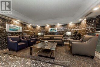 4727 Sheppard Ave E in Toronto, ON - Building Photo - Building Photo