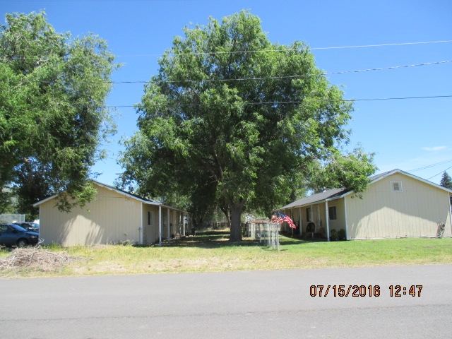 201-203 Portland St in Dorris, CA - Building Photo - Building Photo