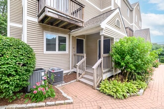 39 Glenrock in Norwalk, CT - Building Photo - Building Photo