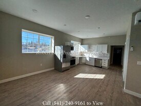 2601 SW Hailey Ave in Pendleton, OR - Building Photo