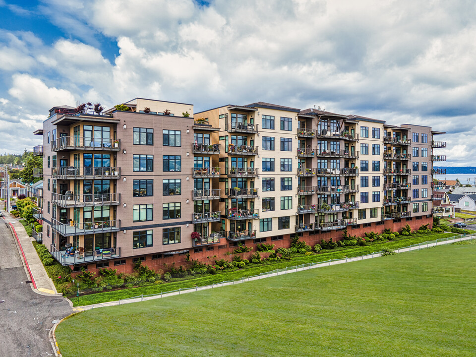 Baker Condominiums in Tacoma, WA - Building Photo