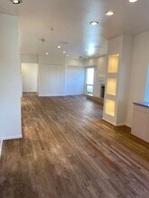 9234 S Alta Ave in Reedley, CA - Foto de edificio - Building Photo