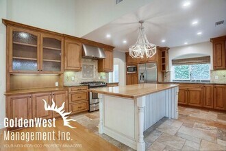 1605 Landquist Dr in Encinitas, CA - Building Photo - Building Photo
