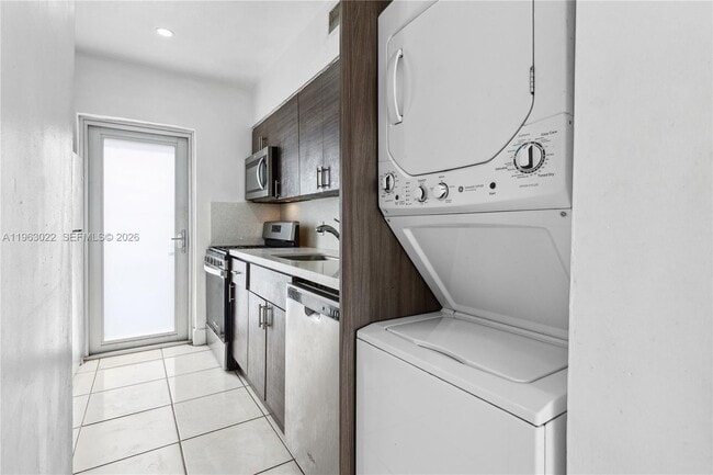 732 82nd St in Miami Beach, FL - Foto de edificio - Building Photo