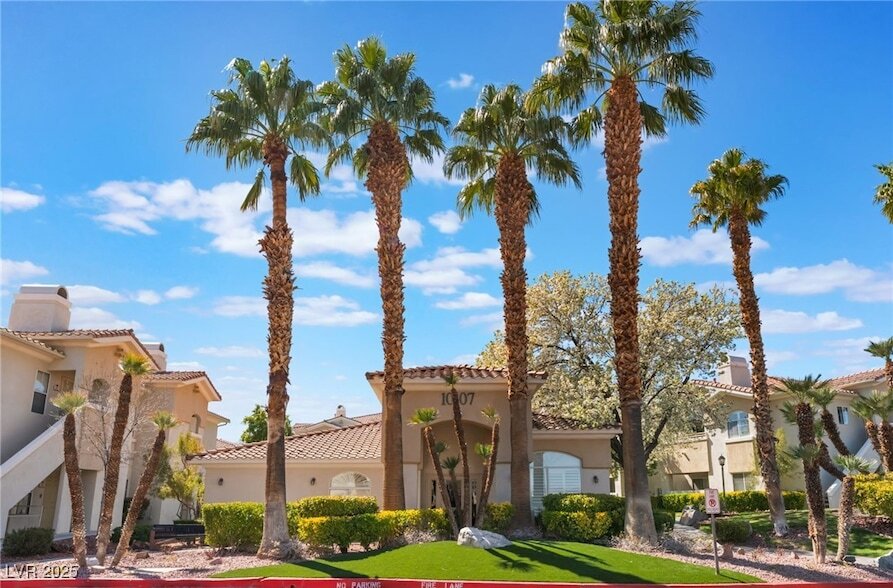 10100 Jacob Pl, Unit 204 in Las Vegas, NV - Building Photo