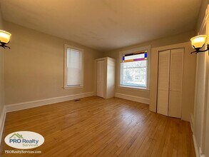 2208 NE 2nd St in Minneapolis, MN - Building Photo - Building Photo