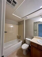 2460 Calvert City Dr in Henderson, NV - Building Photo - Building Photo