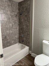 Remodeled 2 Bed 1 Bath in Kansas City, MO - Building Photo - Building Photo