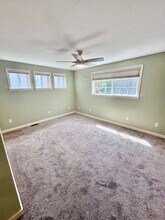 2302 NE 94th St in Seattle, WA - Building Photo - Building Photo