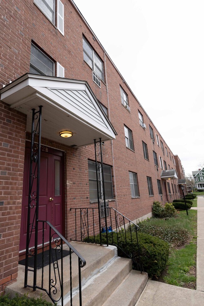 378 Park Rd, Unit B2