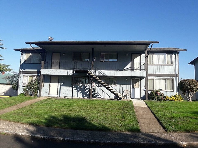 Cottonwood Manor in Albany, OR - Building Photo - Building Photo