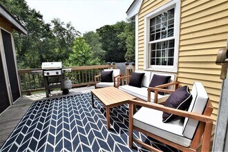 398 Davis St in Northborough, MA - Building Photo - Building Photo