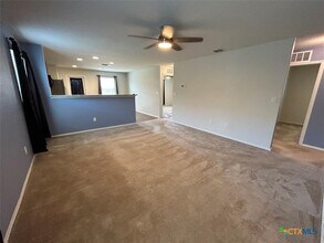 446 Russian Sage in Canyon Lake, TX - Foto de edificio - Building Photo