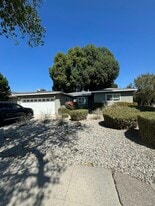 16047 Tupper St in Los Angeles, CA - Building Photo