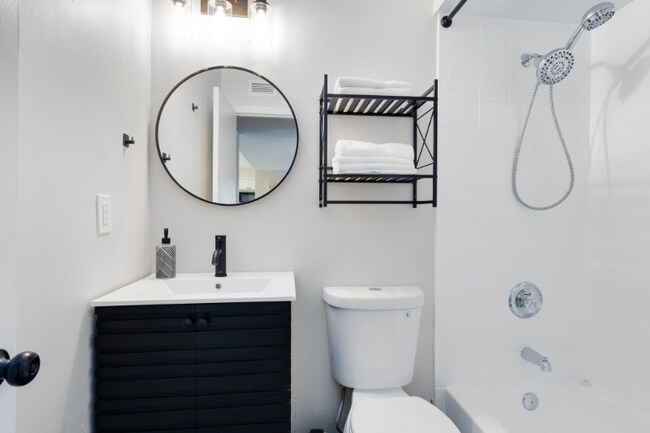 1228 E Muriel St-Unit -1228 in Orlando, FL - Building Photo - Building Photo