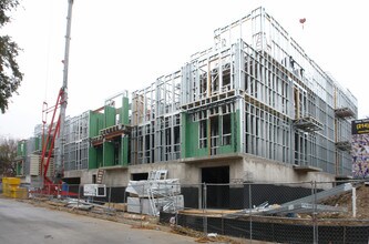 Sky Rock Condominiums in Fort Worth, TX - Foto de edificio - Building Photo