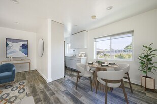 1333 W 36th Pl, Unit 3 in Los Angeles, CA - Building Photo