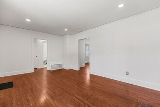 202 Robinson St in Greenville, SC - Building Photo - Building Photo