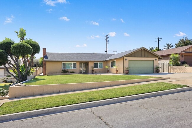 property at 1641 N Maywood Ave