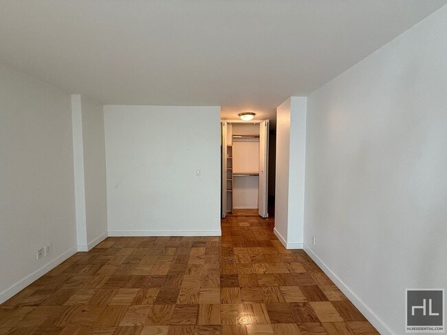 EAST 36 STREET in New York, NY - Building Photo - Building Photo