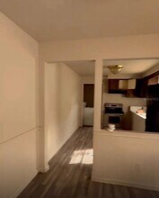 8213 N 17th St in Tampa, FL - Building Photo - Building Photo