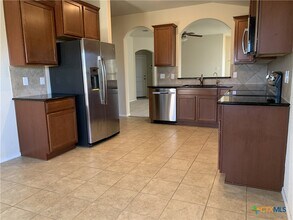 5331 Dauphin Dr in Belton, TX - Foto de edificio - Building Photo