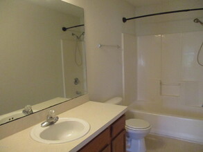 736 Middle Branch Way in Jacksonville, FL - Building Photo - Building Photo