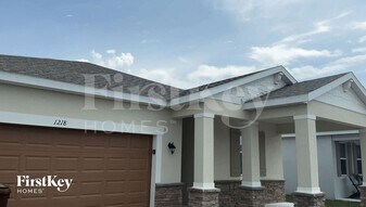 1218 Ponca Rd in Kissimmee, FL - Building Photo